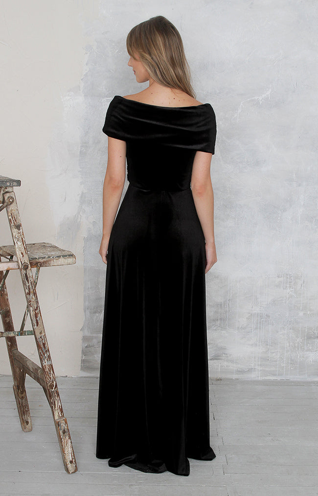 Yvette Velvet Gown - Black 0823