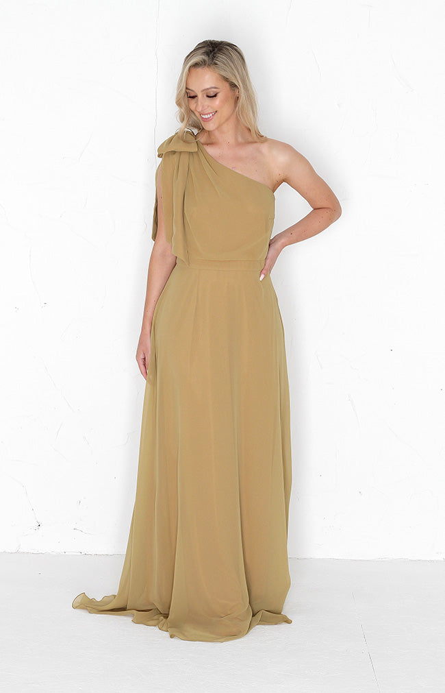 Fleur Chiffon Gown Detachable Bow - Desert Sand