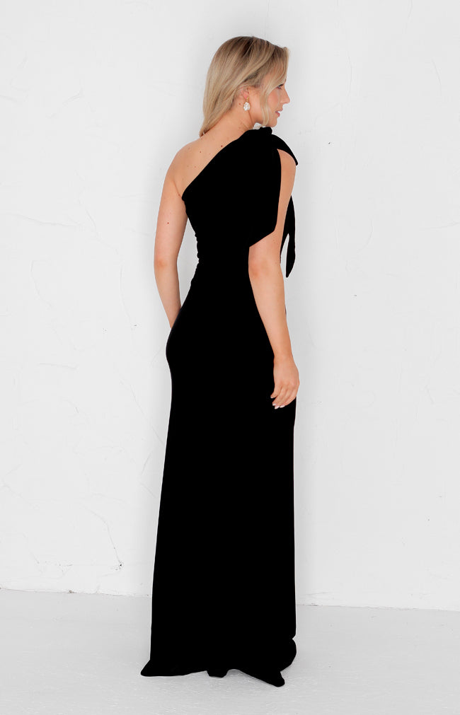 Fleur Velvet Gown - Black