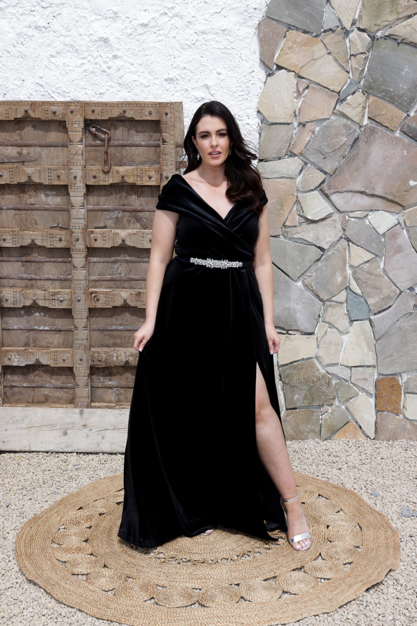 Yvette Velvet Gown - Black 0823